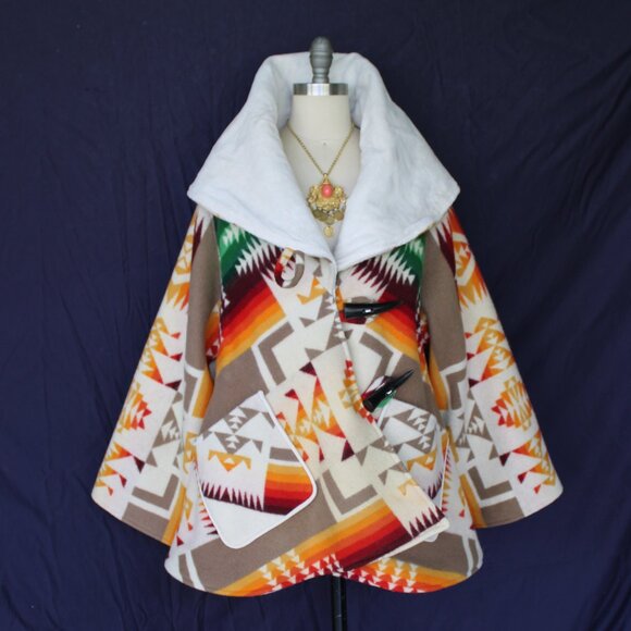 Pendleton Beaver state Chief Joseph Wool blanket Cloak poncho Aztec Swing jacket - Picture 2 of 12